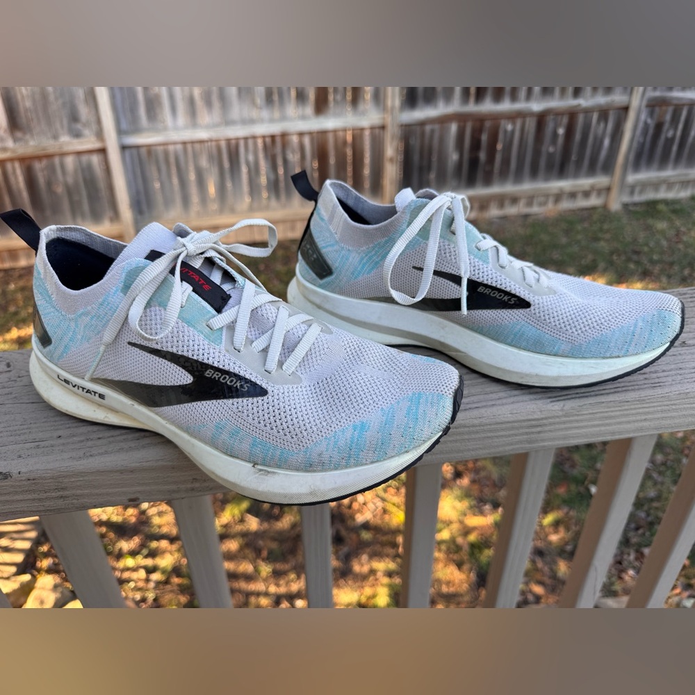 Brooks Levitate Shoes